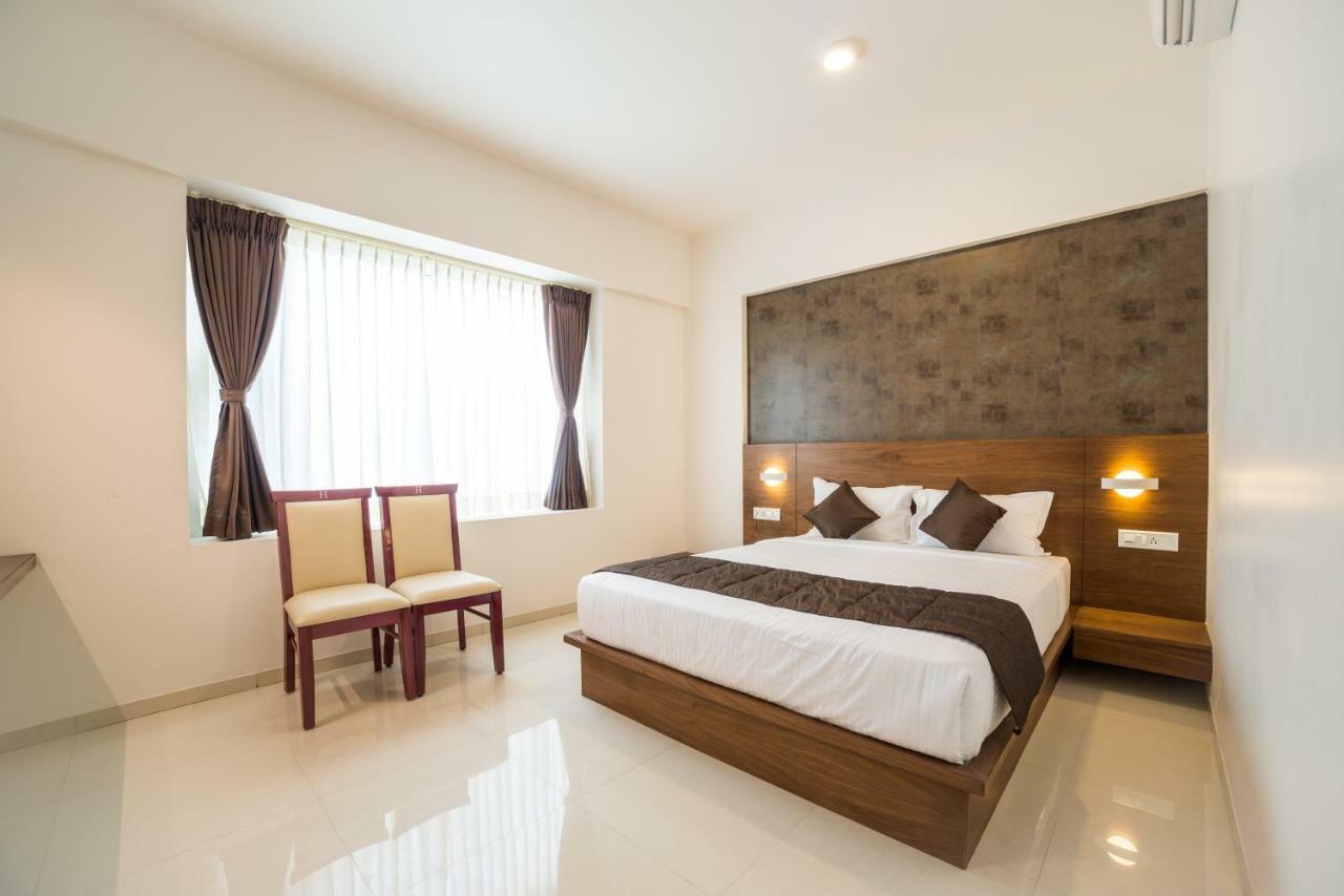 Heritage Inn ไมซอร์ ภายนอก รูปภาพ