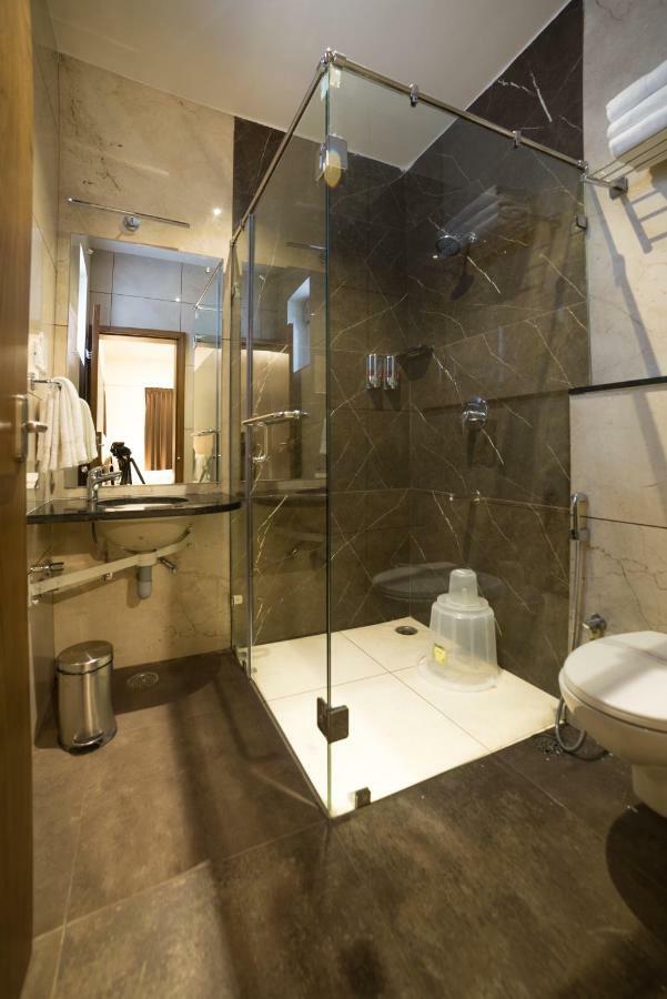 Heritage Inn ไมซอร์ ภายนอก รูปภาพ