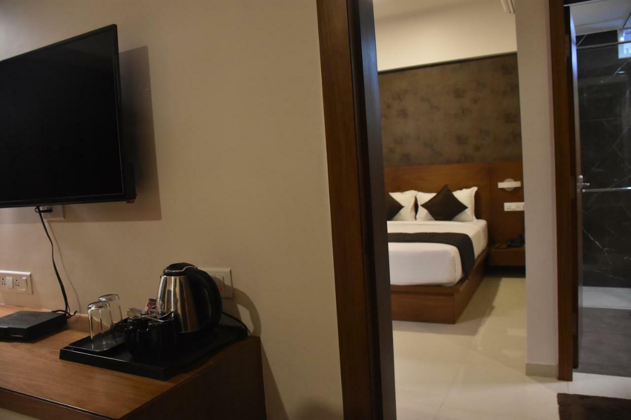 Heritage Inn ไมซอร์ ภายนอก รูปภาพ